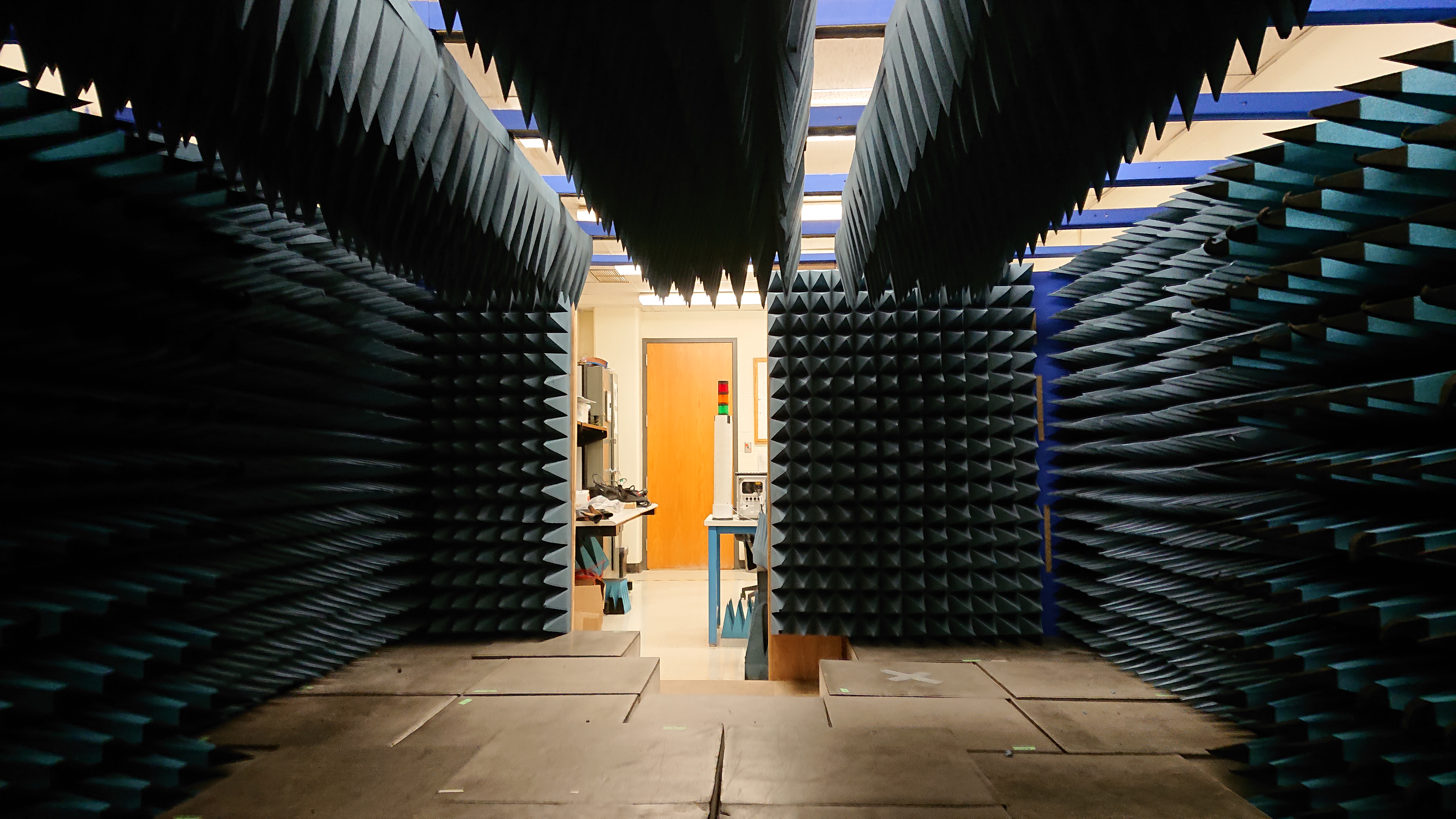 Antenna test range